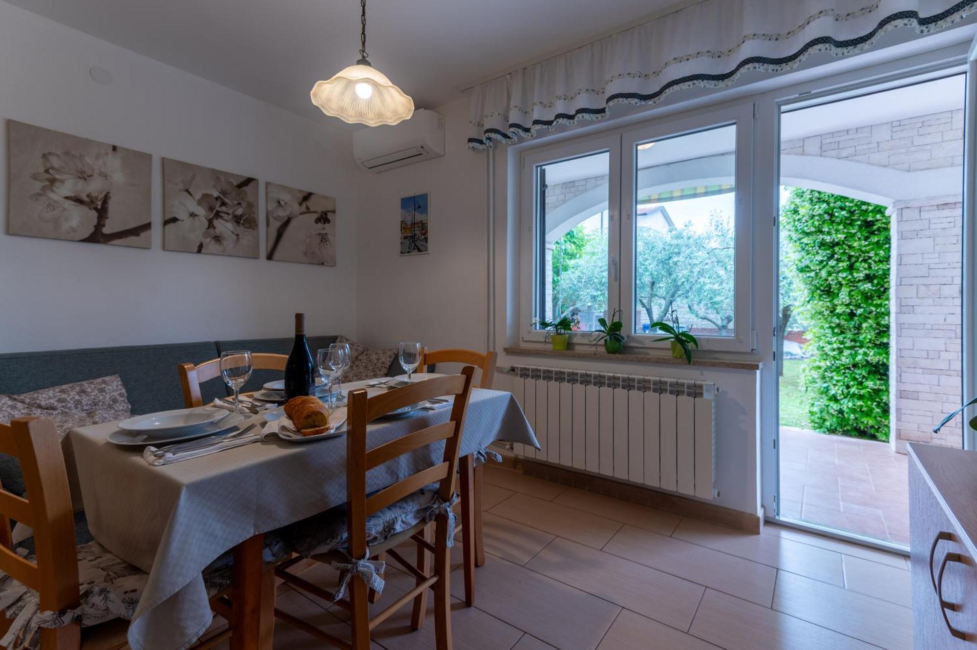 Apartments Mirella Novigrad Istria Kültér fotó