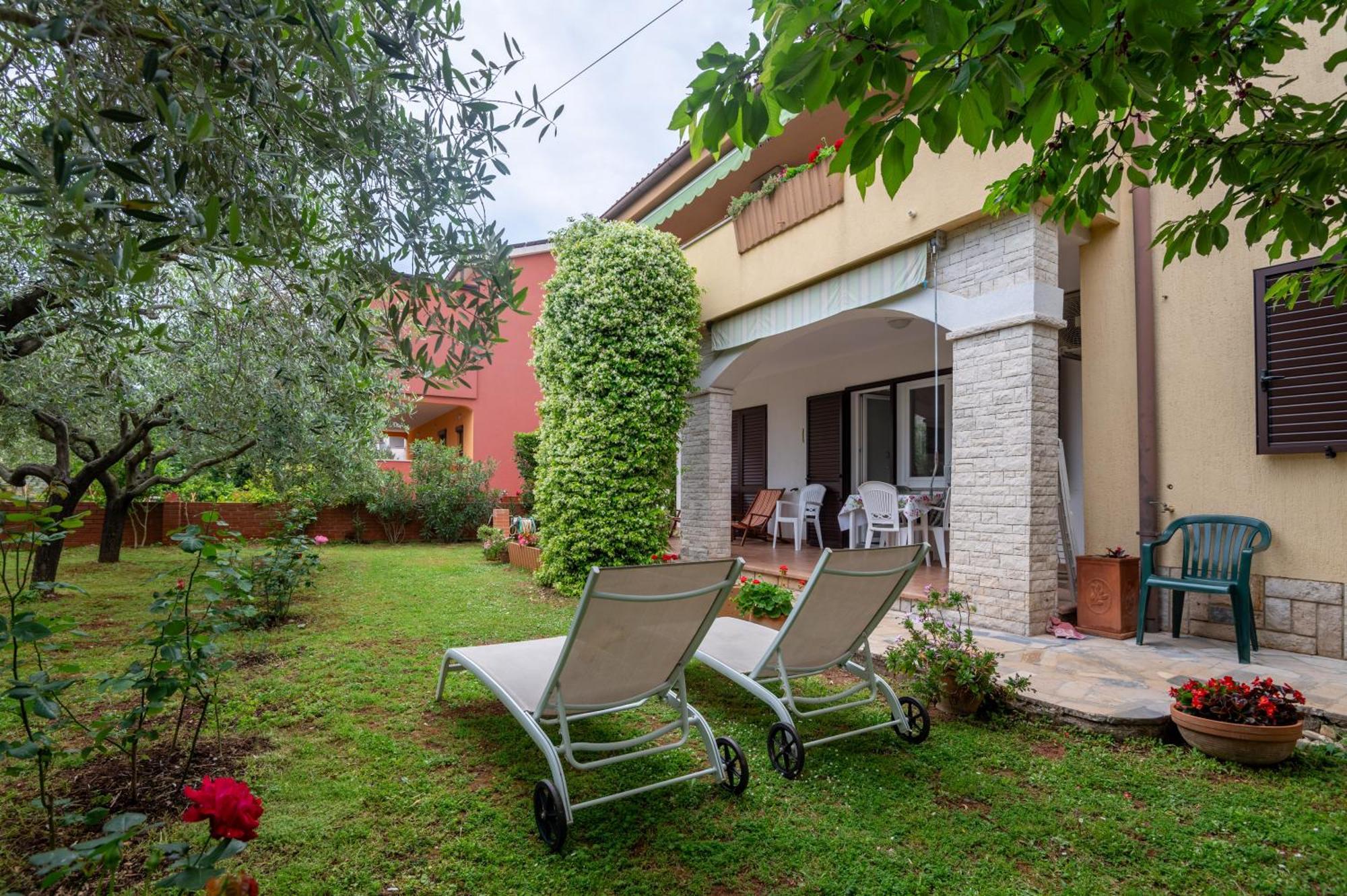 Apartments Mirella Novigrad Istria Kültér fotó